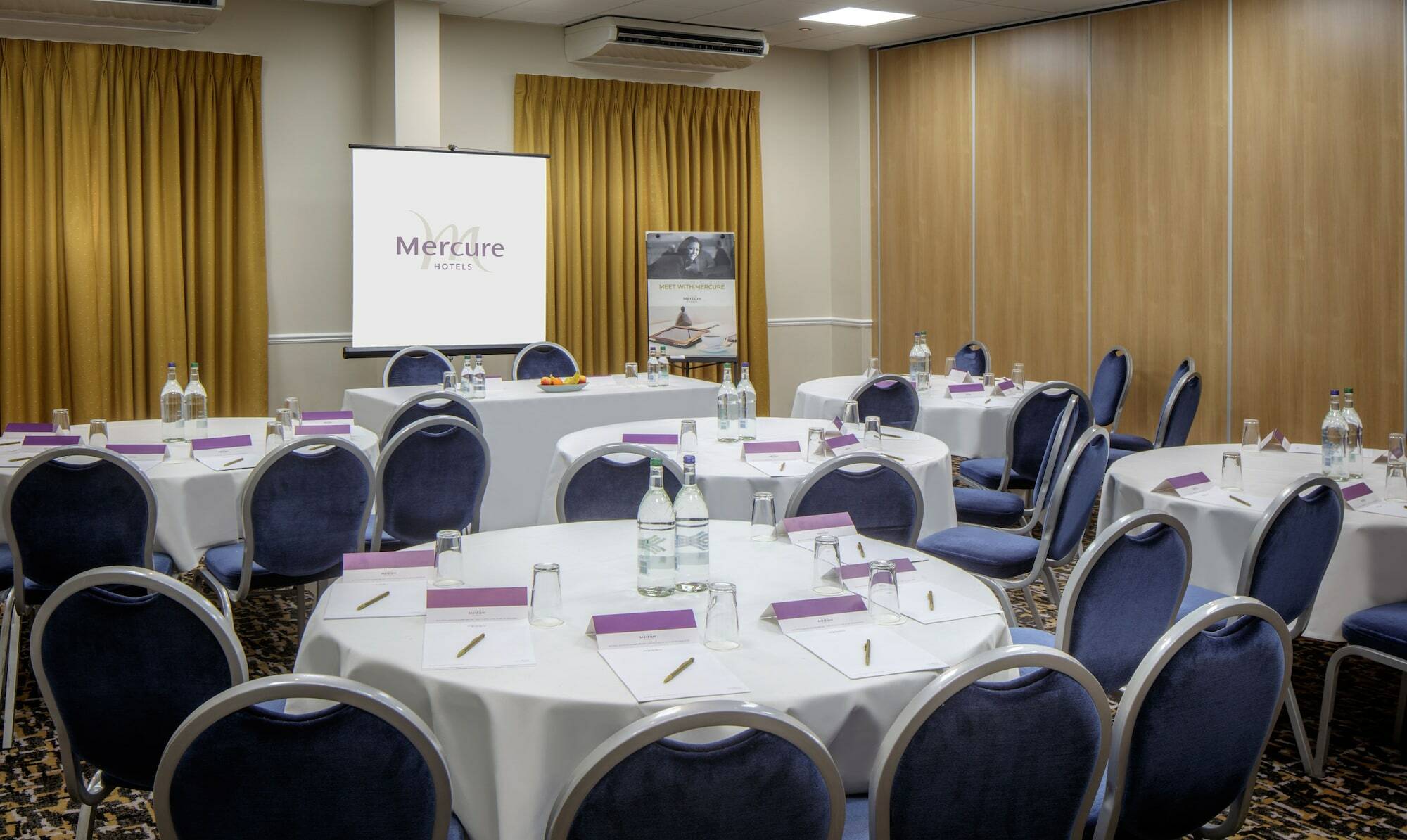 Mercure Hatfield Oak Hotel מראה חיצוני תמונה